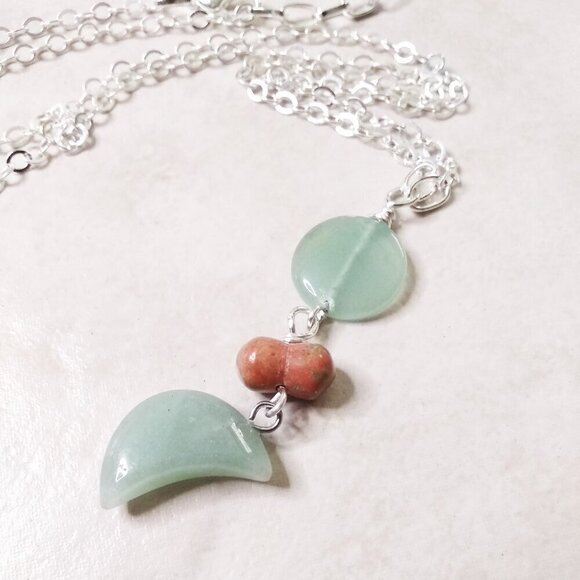 Dainty Aventurine Moon Necklace! Feminine Moon Goddess! Prosperity & Good Luck! - Picture 6 of 7